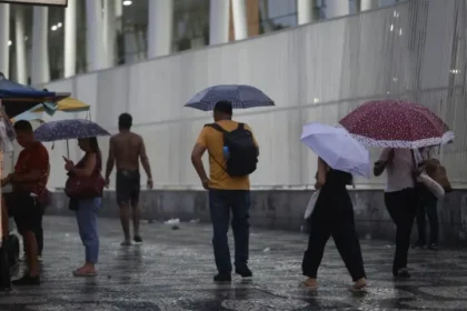Rio de janeiro entra em Estágio 2 após chuva forte e alerta