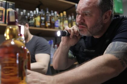 Metanol em bebidas acende alerta de saúde no carnaval brasileiro