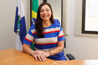 Secretária de Educação renuncia para disputar eleições