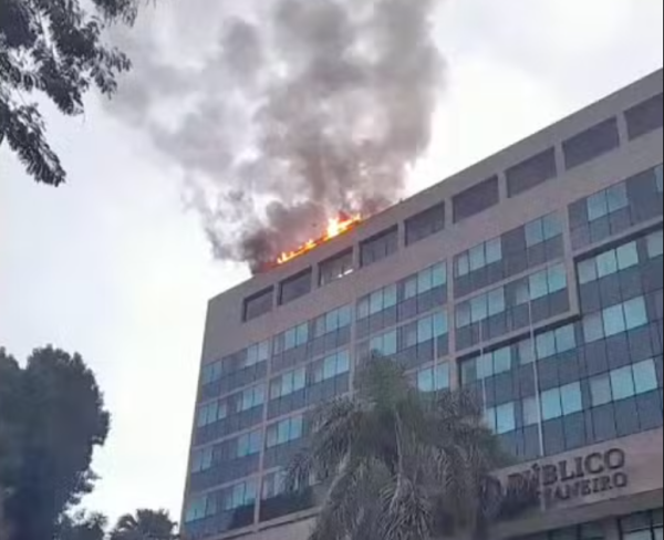 Incêndio na sede do Ministério Público do Rio é rapidamente controlado