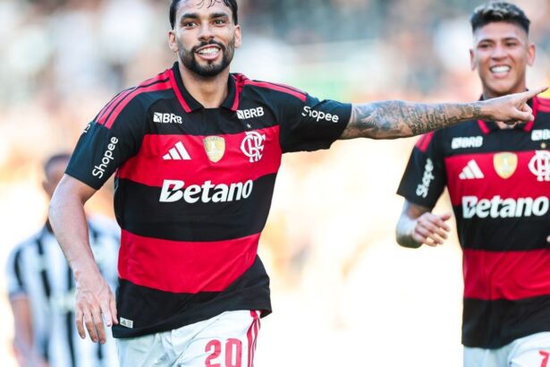 Paquetá brilha: Flamengo derrota Botafogo e garante vaga na semifinal do Carioca