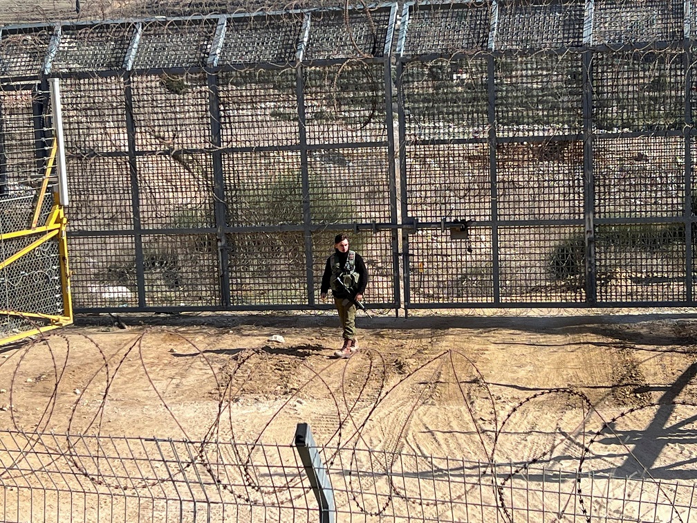 Israel atinge alvos sírios em retaliação a ataques contra drusos