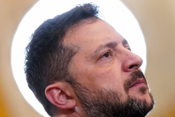 Zelensky aguarda acordo EUA-Rússia sobre nova rodada de negociações de paz