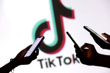 Governo notifica TikTok sobre trend de simulação de violência contra mulheres
