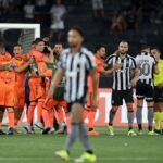 Botafogo cai na pré-Libertadores e é eliminado pelo Barcelona de Guayaquil