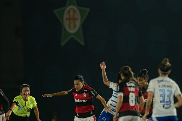 Flamengo e Cruzeiro empatam na abertura da 4ª rodada do brasileirão Feminino