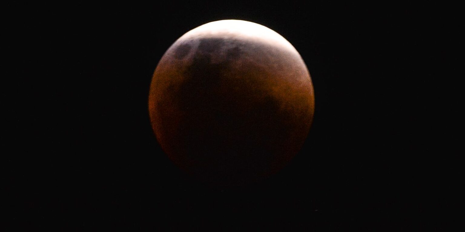 Lua de sangue: o que esperar do próximo eclipse lunar de março