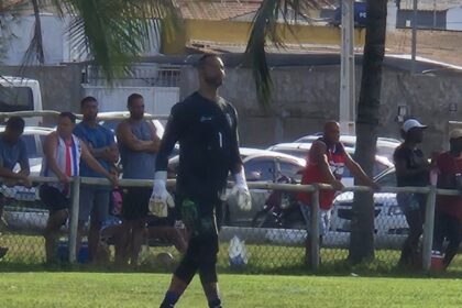 Goleiro Bruno retorna aos gramados em campeonato amador fluminense