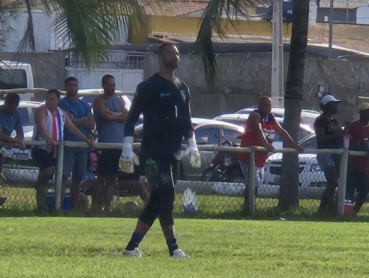 Goleiro Bruno retorna aos gramados em campeonato amador fluminense