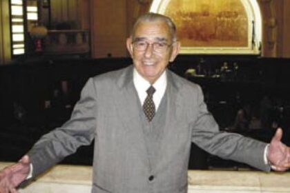 Terminal Margaridas homenageia Pedro Fernandes, eterno decano da Alerj