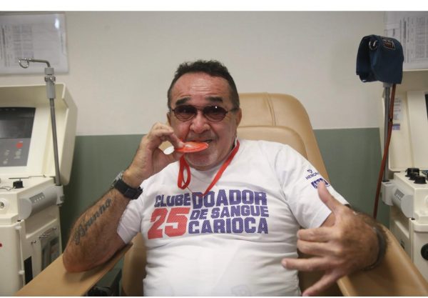 Ilton, o doador universal, encerra três décadas de solidariedade no Hemorio