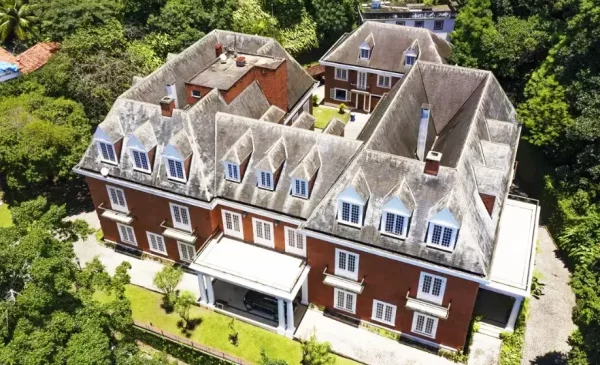 Mansão mais cara do Brasil no Leblon dará lugar a condomínio de