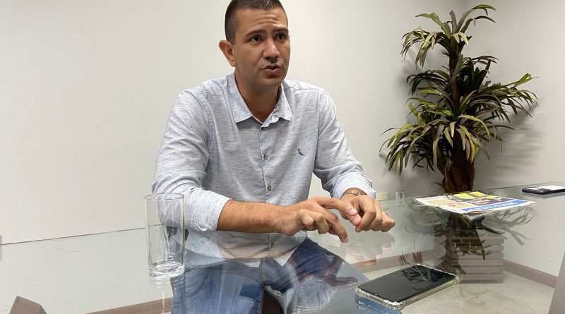 Castro delega a futuro candidato representação em evento de segurança