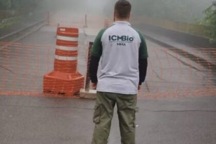 Mirante Dona Marta interditado no Rio após afundamento de pista