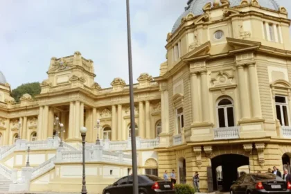 Educação estadual do Rio paralisa em protesto por recomposição salarial