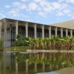 Psicóloga brasileira desaparece na Inglaterra; autoridades intensificam buscas